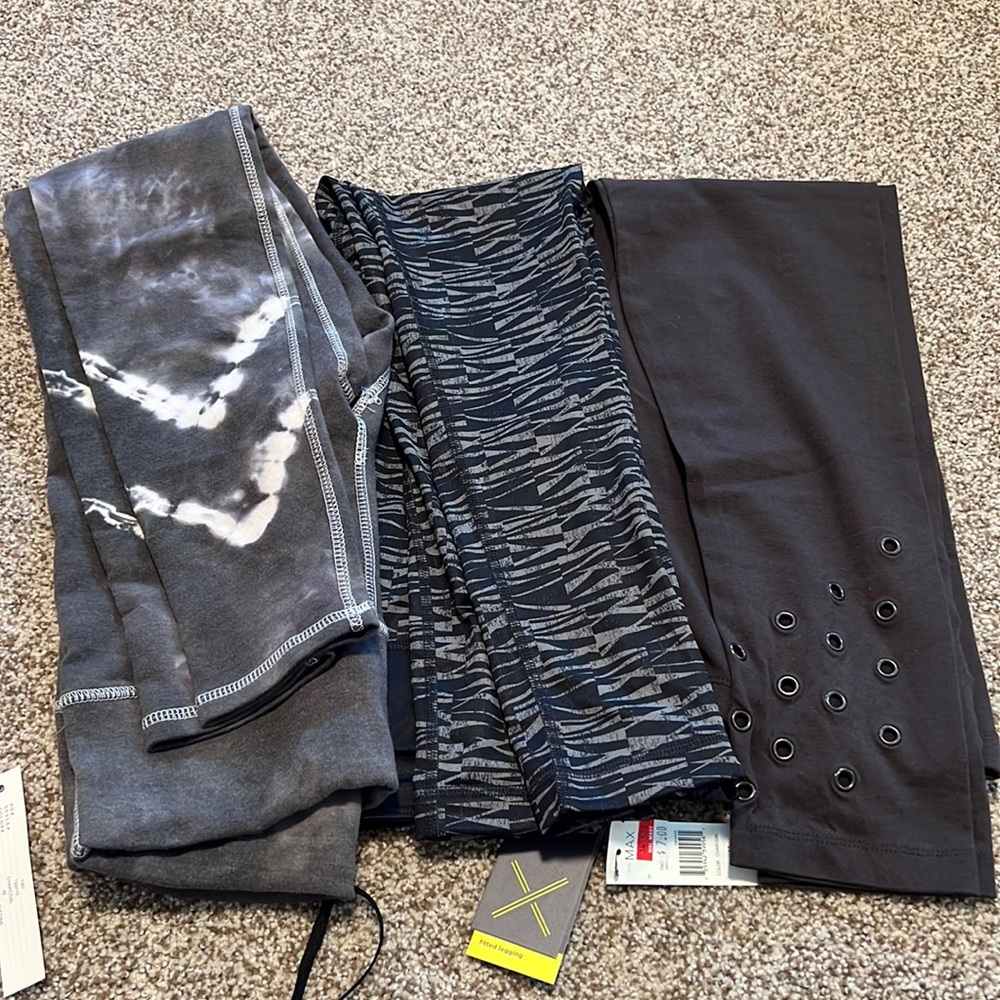 Pack of 3 brand new leggings.